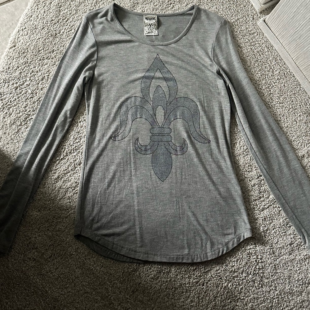 Long sleeve top. Never worn. Size S. Bought at a boutique. Gray top.